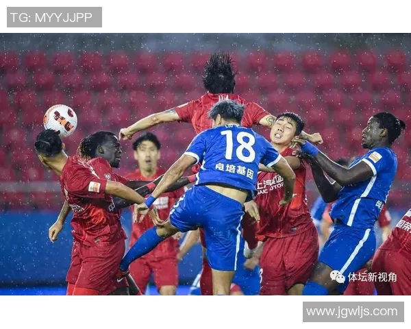 上海足球队强势领跑联赛积分榜57分彰显冠军实力 上海足球队强势领跑联赛积分榜57分彰显冠军实力