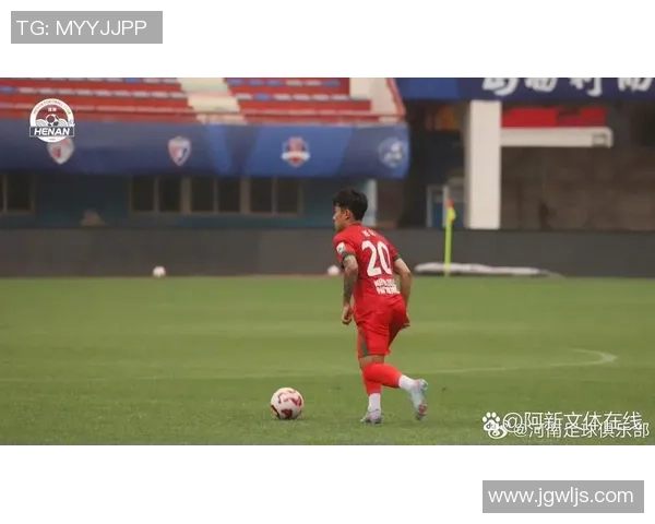 关足球服的选择与搭配技巧助你提升球场表现与时尚感