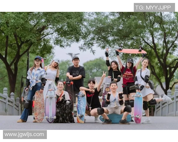 西安滑板队的包夹革新探索与实践全景解析 西安滑板队的包夹革新探索与实践全景解析