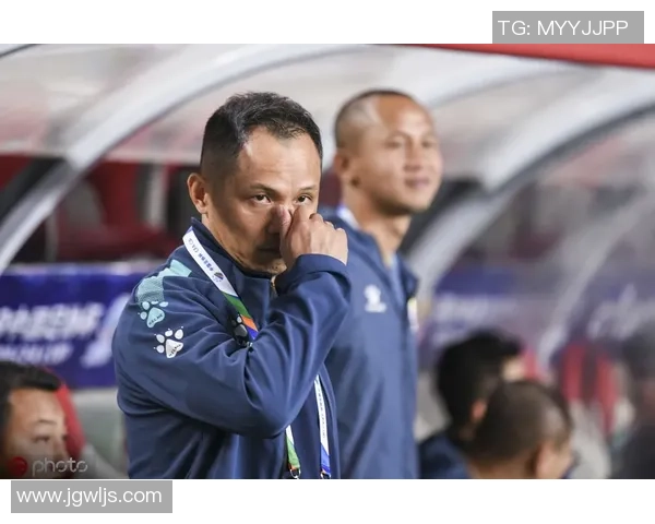 足球教练朱炯近期动态揭秘球迷期待他的新战术与未来规划